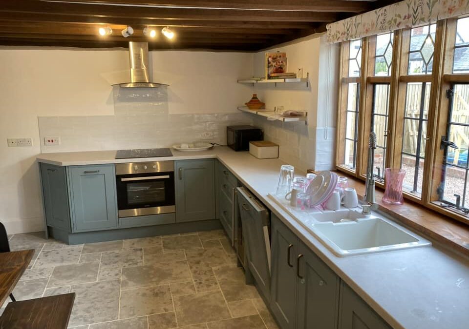 In-Frame Effect Kitchen Lyonshall